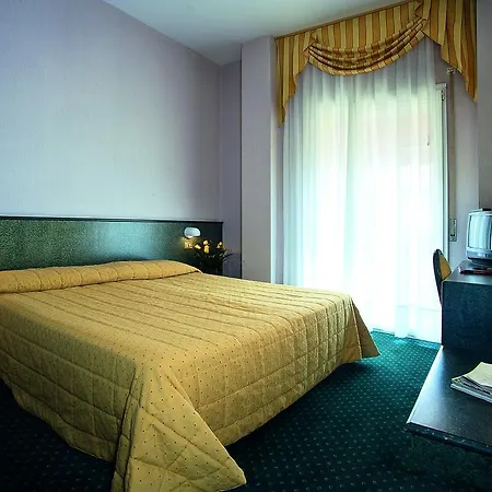 Capri 3s 3* Бардоліно