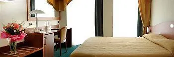 Готель Capri 3s 3*